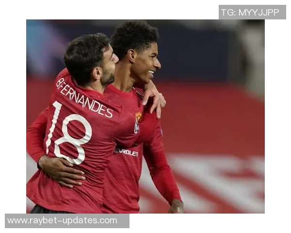 巴黎圣日耳曼友谊赛大胜莱比锡六球狂潮与帽子戏法点燃全场激情