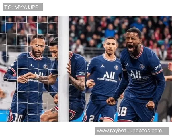 欧联杯惊现冷门巴黎圣日耳曼与曼城战成平局引发全场震惊