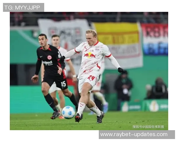 世界杯激战莱比锡与巴萨0比0平局红牌事件引发全场热议