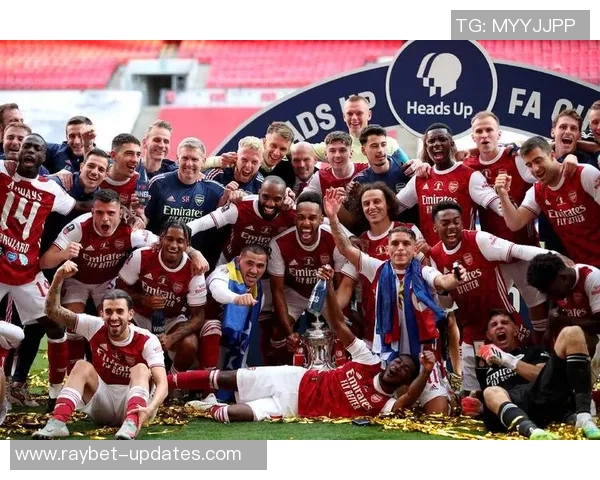 欧冠激战：AC米兰与热刺战成平局神扑时刻震撼全场精彩集锦